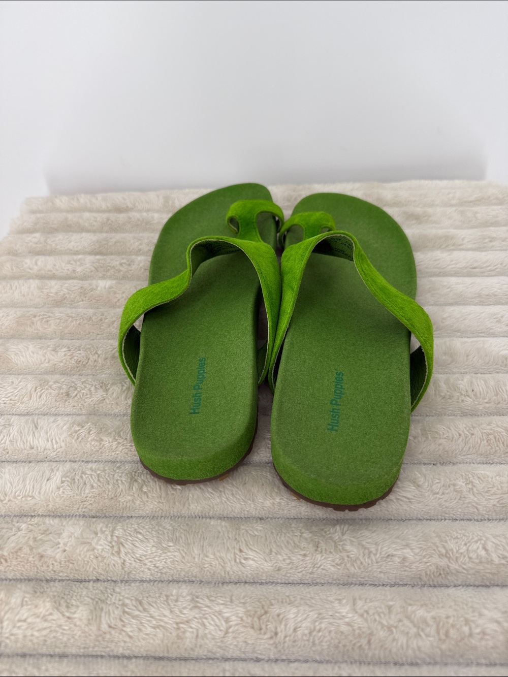 Hush Puppies Green Suede Thong Sandals size 9.5M - Picture 4 of 10